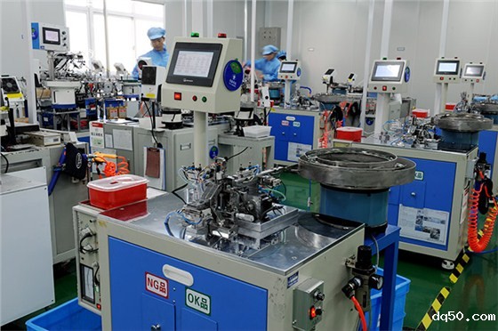 新利18是什么平台轻触开关生产设备