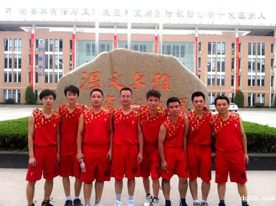 18luck手机客户端参赛篮球队